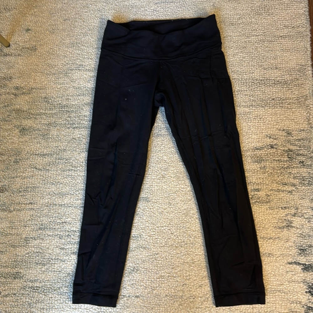Lululemon black wunder under leggings